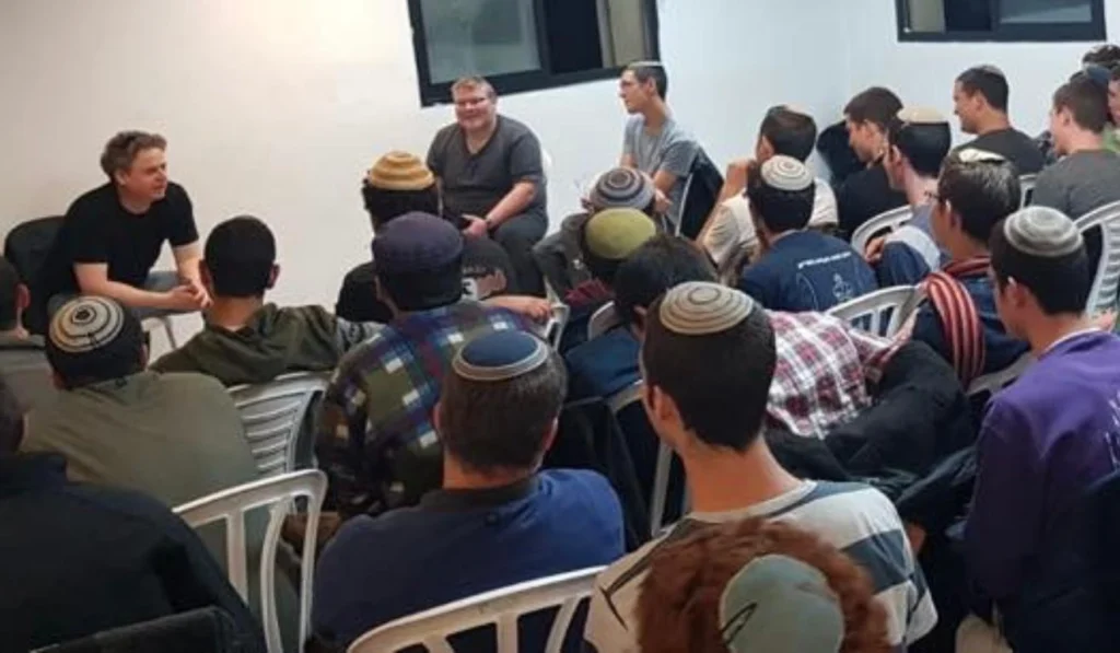 בואו-ניפגש-ונדבר-על-מה-שקורה-פה-ליאור-שליין